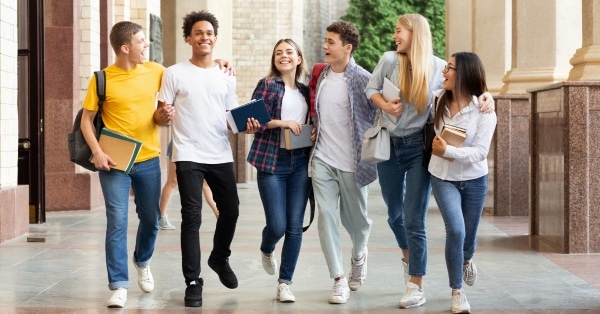 סטודנטים במכללה