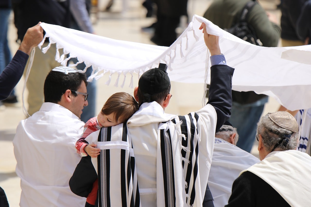 אנשים בכותל 