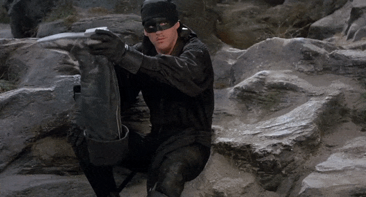 The Princess Bride Fun Facts From Behind the Scenes - Westley Shaking Boot