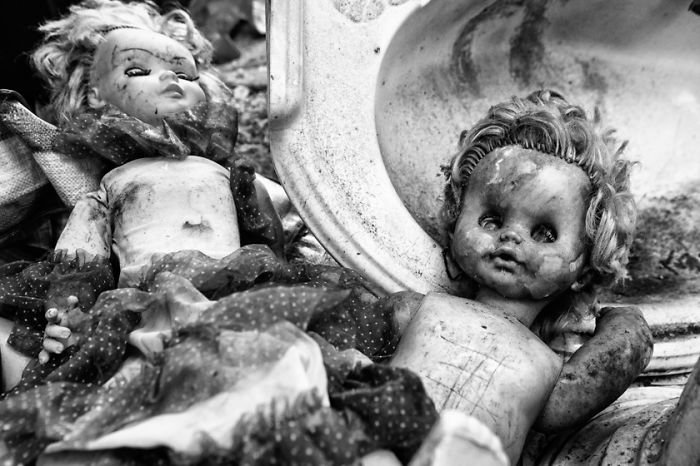 Scary Dolls – Watch Them At Your Own Risk
