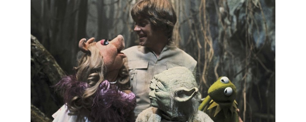 Star Wars Secrets - The Empire Strikes Back - Yoda Luke Piggy