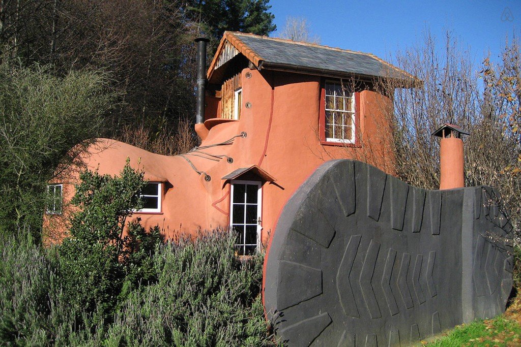 Funny AirBNB – Outstanding and Funny Rentals For Travelers