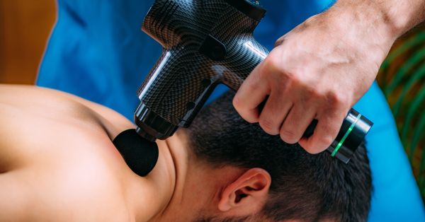 אקדח עיסוי מומלץ – איך לבחור את הדגם המתאים לשחרור שרירים ושיפור ביצועים