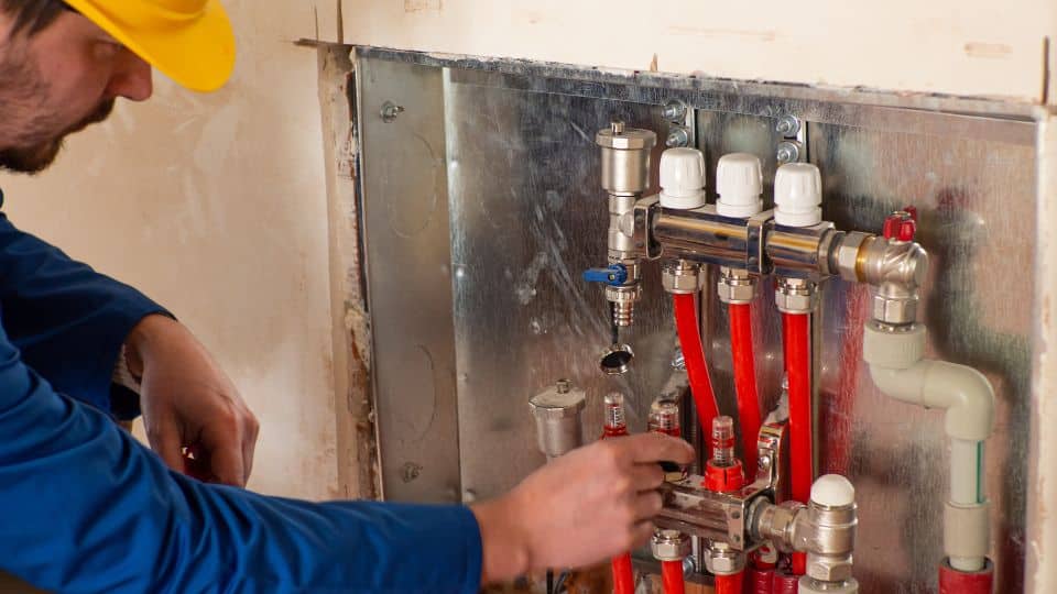 יתרונות משאבות חום: יעילות אנרגטית ויתרונות סביבתיים