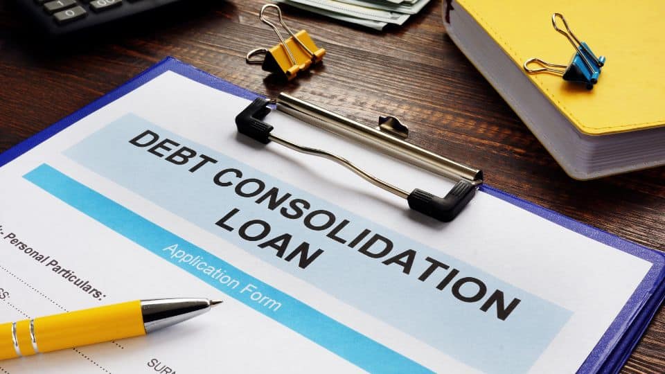 ייעול החוב שלך: כיצד איחוד הלוואות יכול לחסוך לך כסף?