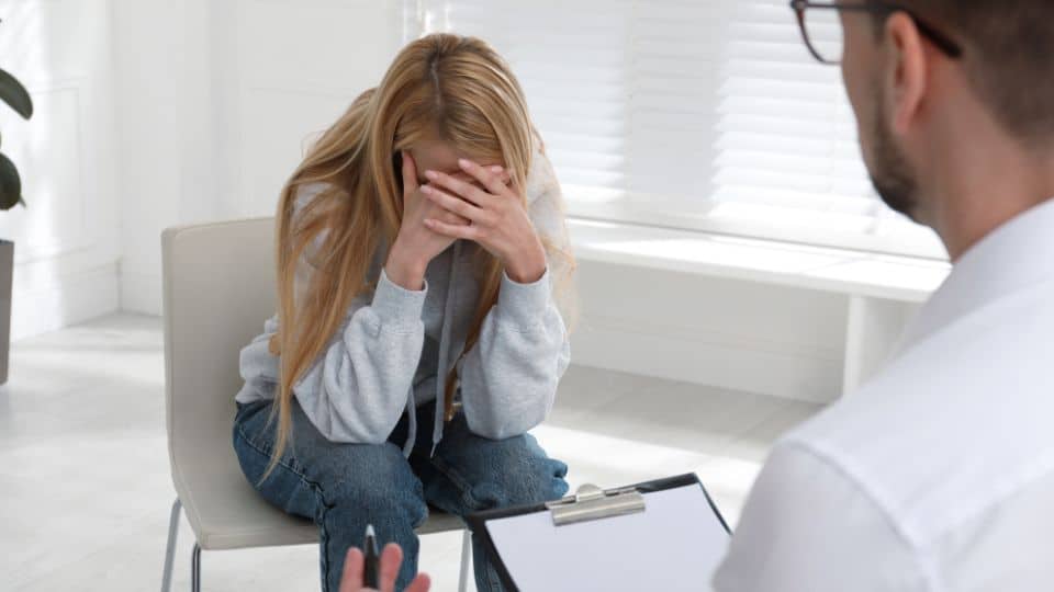 האומץ לשנות – כך תיגמלו מההתמכרות לסמים