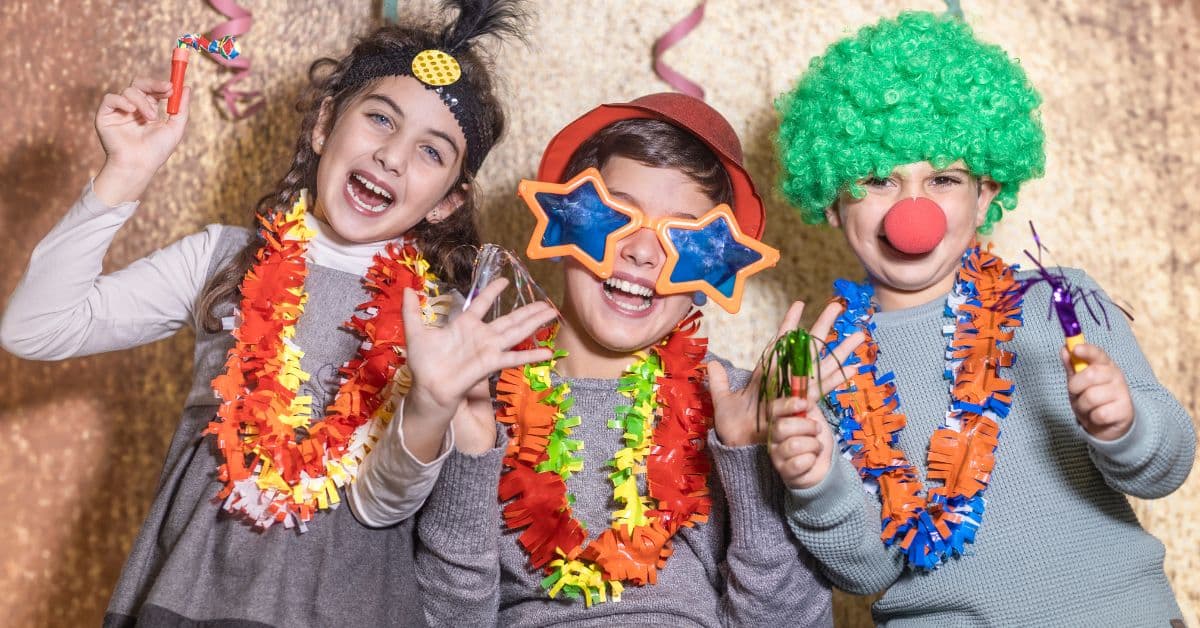 תחפושות מחומרים ממוחזרים