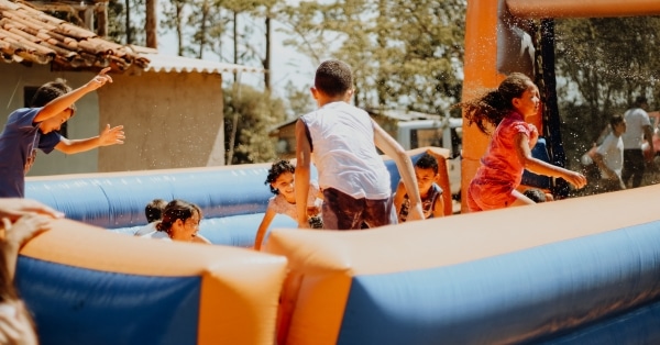 1. מתנפחים לגיל הרך
