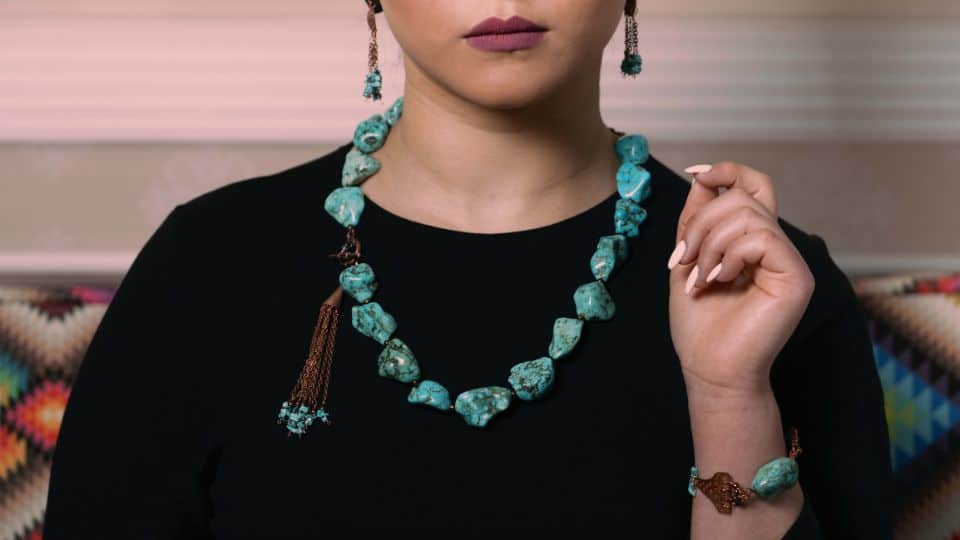 צמידים ושרשראות: 7 מתנות מושלמות לאישה
