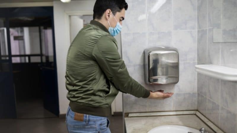 מייבש ידיים ומתקן טישו