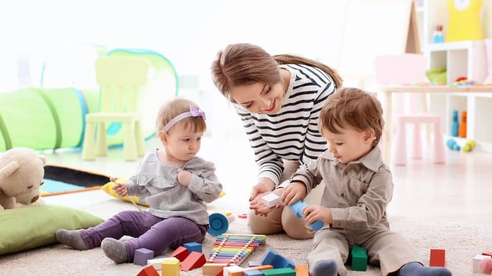 השפעת הטכנולוגיה על צעצועי ילדים: יתרונות וחסרונות