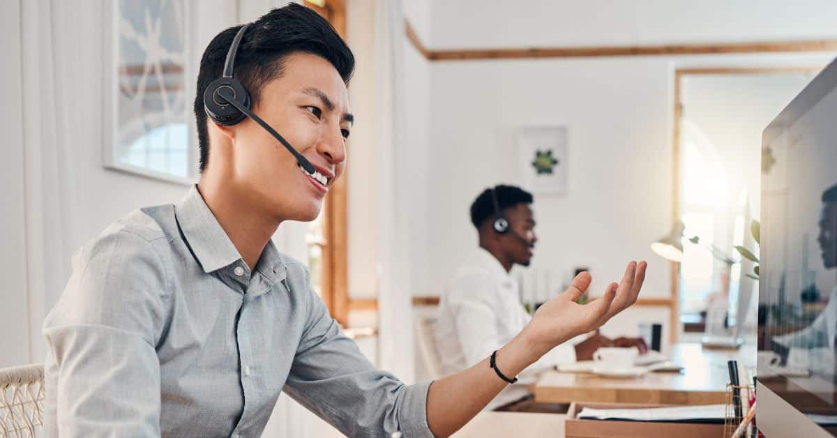 שיחה עם נציג מכירות