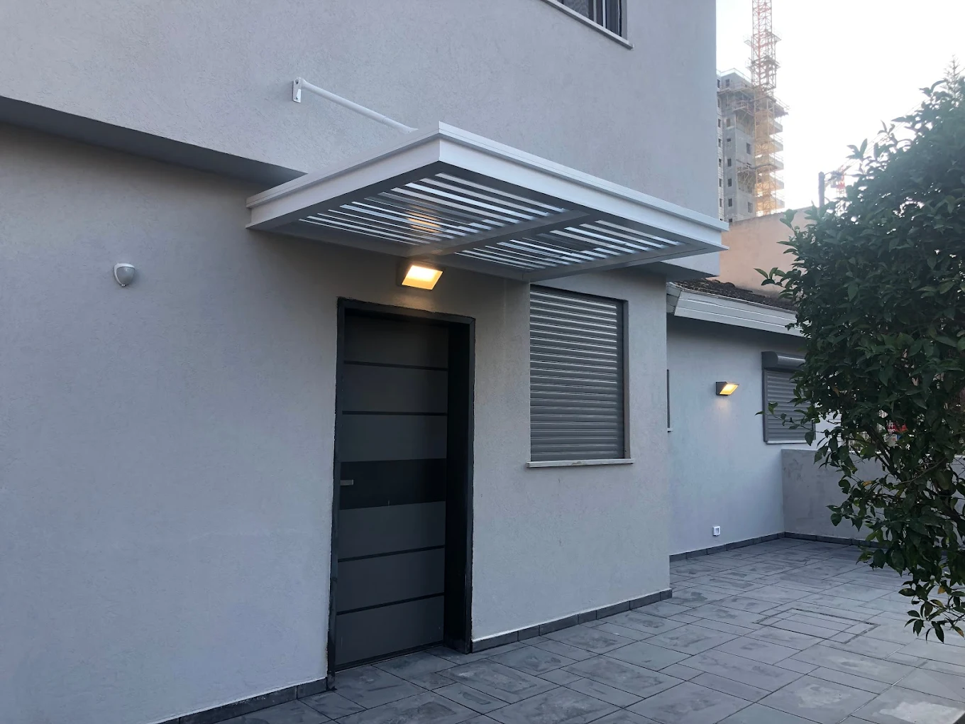 פרגולות אלומיניום תלויות
