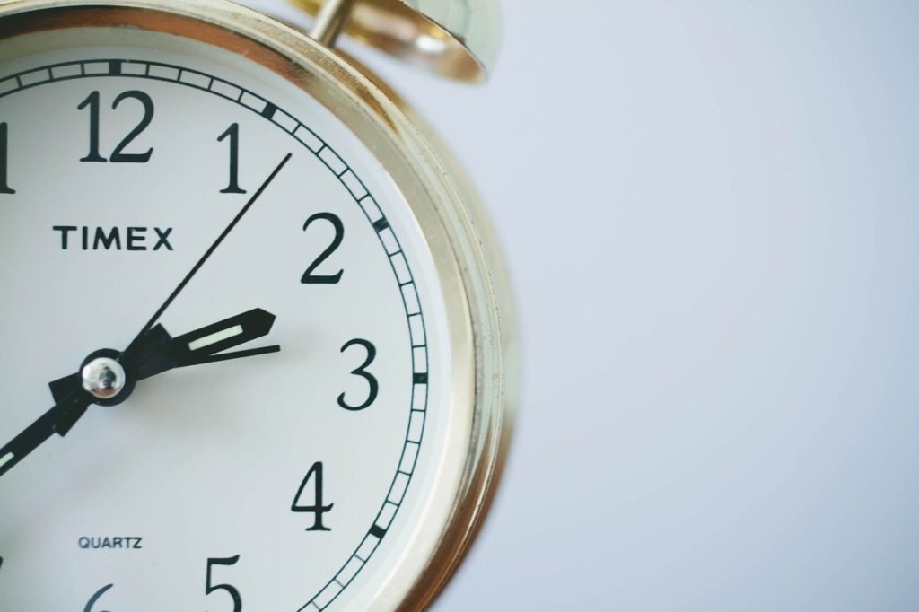 Watch 1635668298 שעון מעורר