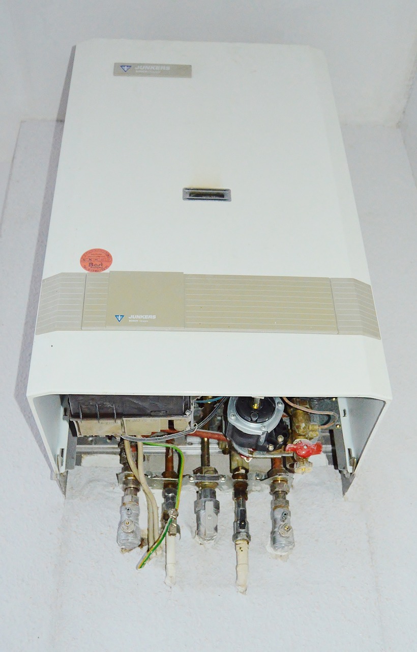 heating 677735 1280 מכשיר חימום מים
