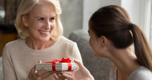 🎁 ההמלצות הכי מרגשות למתנה לאמא מבית פלא גיפט