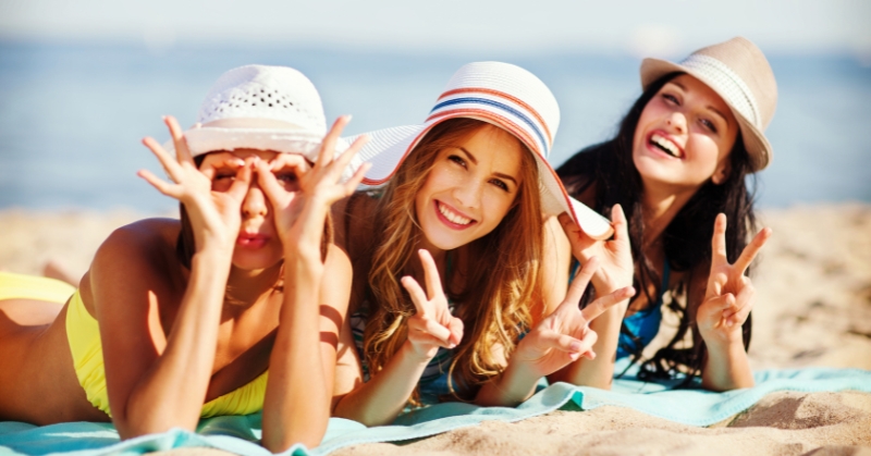 היתרונות של YOUNG TOURS
