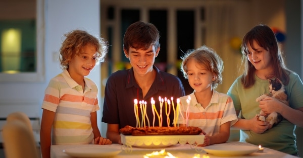 אתם מארגנים בר מצווה_ 5 סוגי אטרקציות שכיף להביא