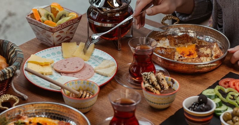 חוגגים בקרוב אירוע משמח_ כך תפנקו את האורחים עם דוכני מזון ושתיה מושקעים