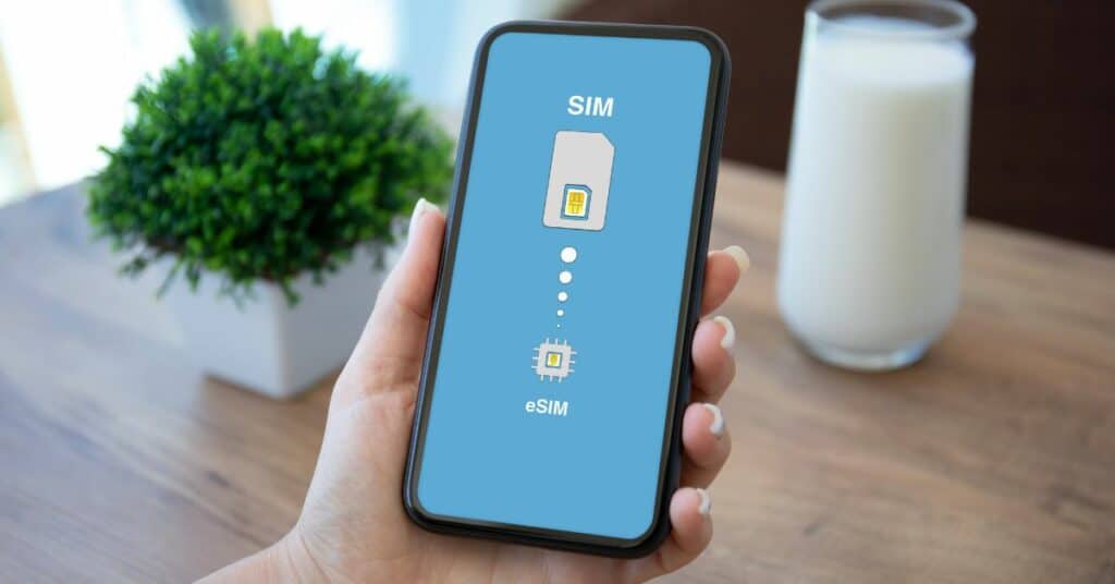 מהו ESIM ומהם היתרונות שלו 
