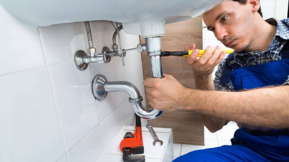 מה הם השירותים הכי פופולריים של האינסטלטור?