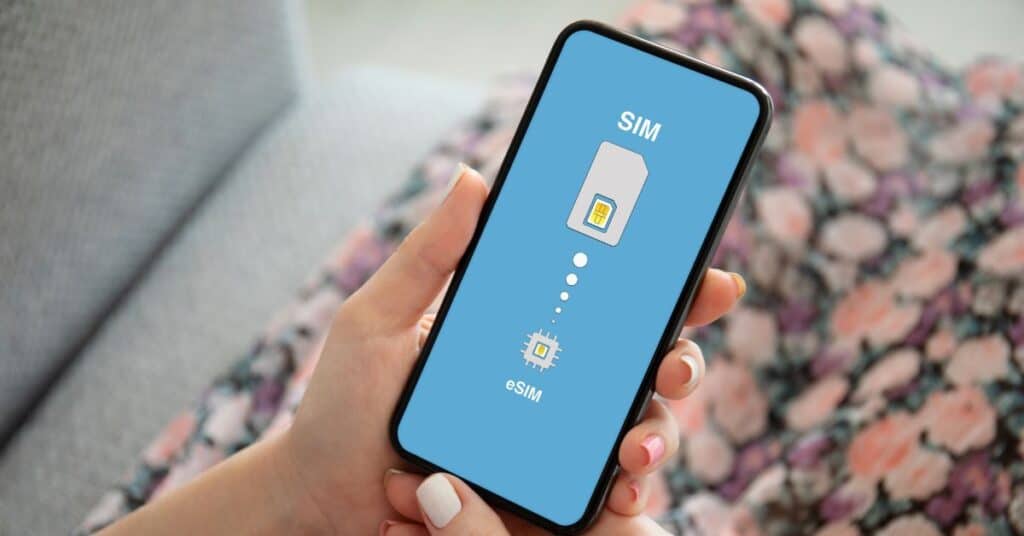 מדוע כדאי לרכוש  ESIM כשטסים לחול
