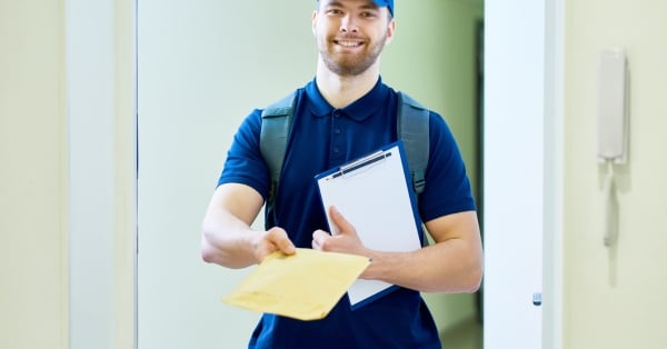מסמכים חשובים למשלוח? כך בוחרים משלוחן אמין להעברת מסמכים
