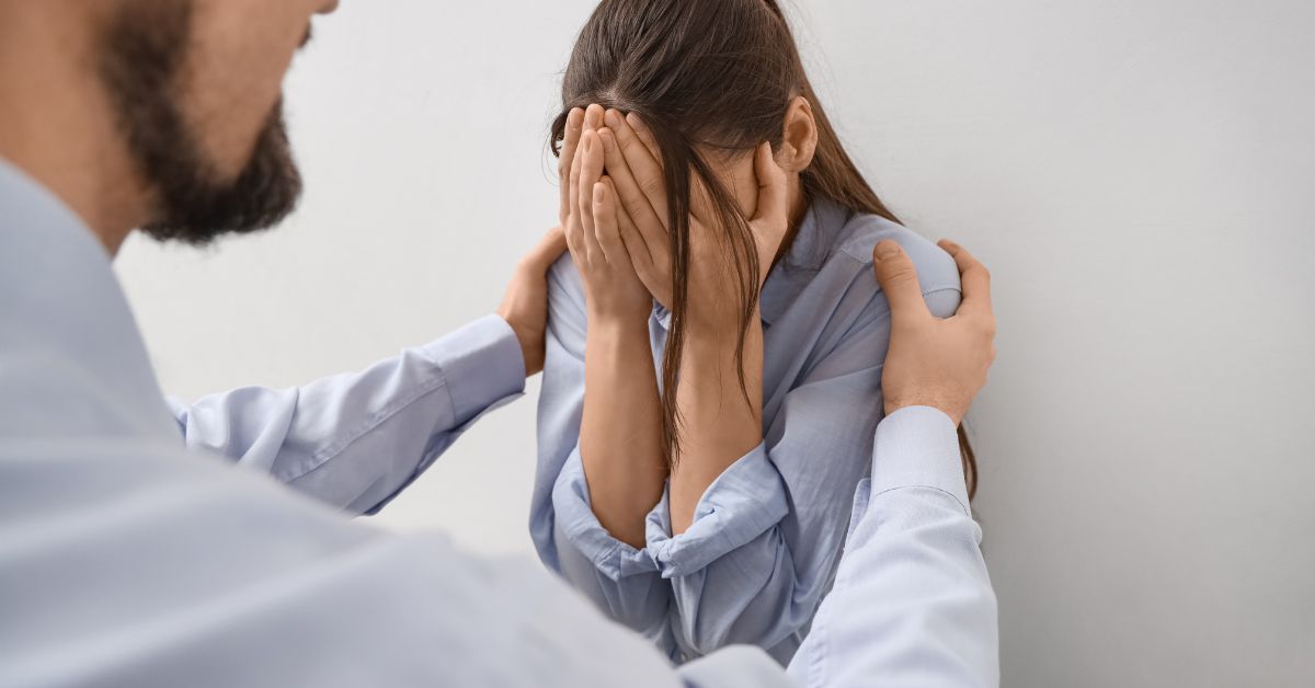 התעמרות והטרדה במקום העבודה: מתי חייבים לפנות לעו"ד דיני עבודה?